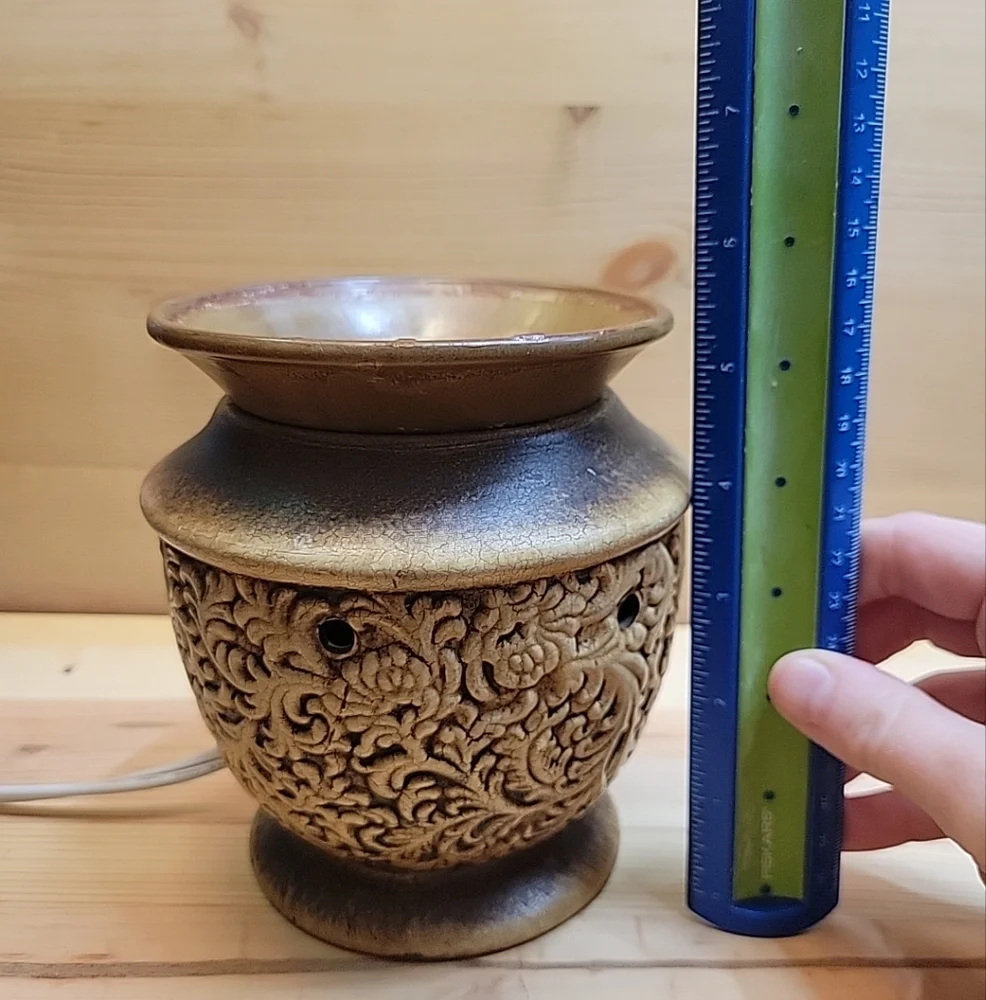 Large Beige Crackled Scroll Design Wax Warmer Works